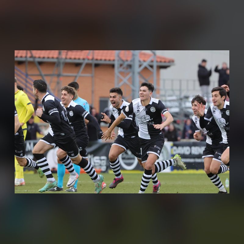 Jugadores de Unionistas de Salamanca CF celebrando